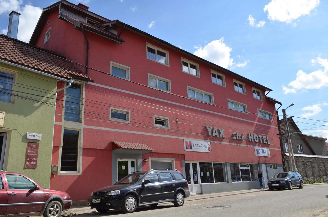 Hotel Yax Cimpeni Exterior photo